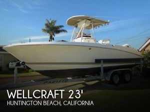 2005 Wellcraft 232 Fisherman