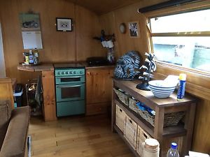 Wide beam live aboard 12x50 ft Liverpool 2007 boat widebeam