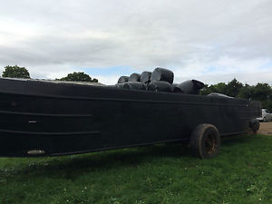 NARROWBOAT HULL WITH LISTER ENGINE PROJECT