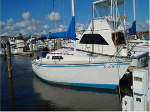 #9976 1987 28'  Hunter Sailboat (Hurricane Matthew)