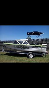 boat 5 mt fibreglass Savage Runabout 90hp