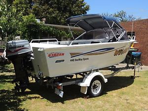 STACER  440 seaway sports fishing boat