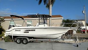 2000 Angler Boat 2400