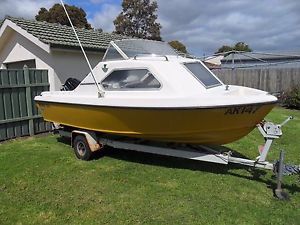 BROOKER 45 Half cabin