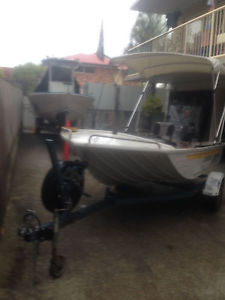 BOAT QUINTREX 420 EXPLORER
