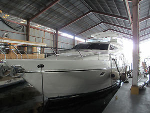 2001 Ferretti 720 Flybridge