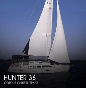 2004 Hunter 36