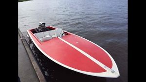 Ski boat hollycraft ( everingham)