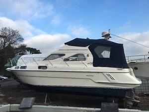 BOAT FLYBRIDGE CRUISER SEALINE 310 TWIN 200HP VOLVO DEISELS