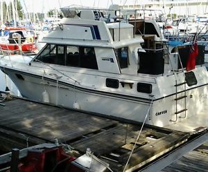 Carver Flybridge cruiser , fresh water cooled engines ****REDUCED PRICE ****