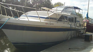 1983 Chris Craft Catalina 381