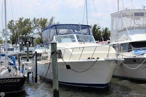 Chris Craft Catalina 350 Double Cabin Beautiful Renewal 35'