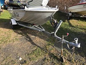 3.5M v Nose Punt Quintrex Explorer + Trailer 2000 Model All Rego Ready For Use