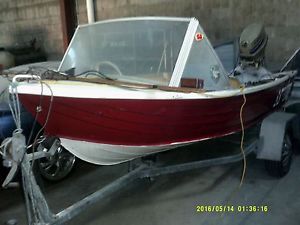 Stacer Riverra runabout