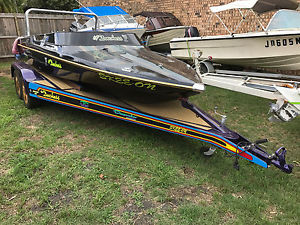 4.9M Speed Boat And Trailer All Rego. ONE OF A KIND Selling Cheap (NO MOTOR)