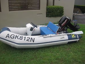 INFLATABLE  BOAT  ZODIAC  15 H.P.  MERCURY  NEW  OUTBOARD