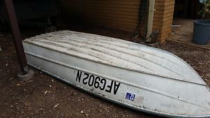 Tinny boat 3.3m