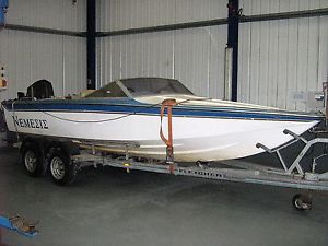 Fletcher 21ft speedboat Mercury 200  powerboat