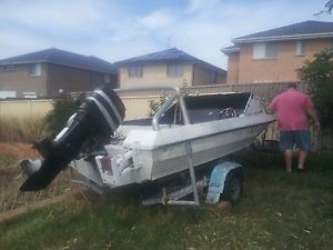 Motor boat fibreglass with 75HP engine on trailer