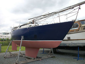 Cobra 750 yacht