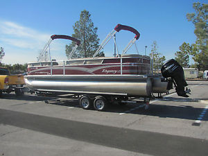 2013 Bass Tracker Regency