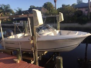 2010 Sea Hunt Escape