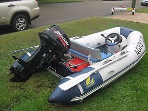INFLATABLE  BOAT  ZODIAC  15 H.P.  MERCURY  NEW  OUTBOARD