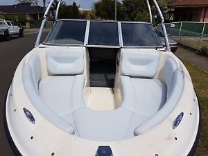 Bayliner bowrider 22ft