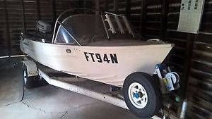 QUINTREX BOAT 4.2 RUNABOUT