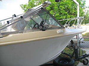 6m SEAFARER - 1997 VIKING FIBREGLASS  BOAT - 140HP EVINRUDE MOTOR - 9 MONTHS REG