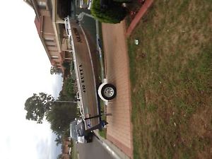 Quintrex 420 Busta Tinnie