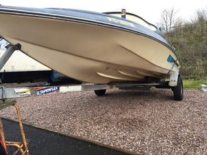 speed boat