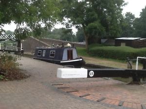 30FT TRADITIONAL STYLE NARROWBOAT VETUS M310 SAFTEY & LICENSED