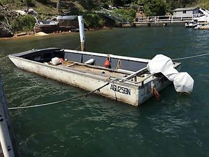 26ft EX commercial barge,30hp Mariner Outboard,fibreglass/timber Solid No Leaks
