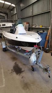 2011 Haines Hunter Centre Console