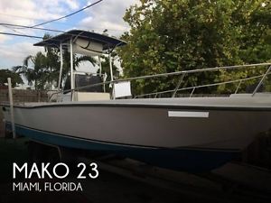 1976 Mako 23