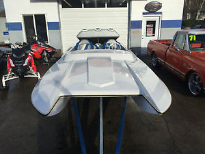 2011 BITZ CUSTOM BOATS 21 TUNNEL HULL