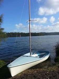 16ft Corsair fibreglass Sailing boat with trailer