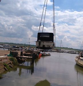 23ft CRUISER/FISHING BOAT