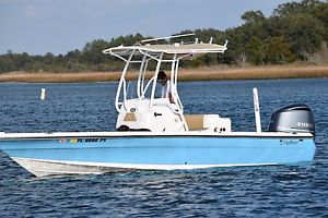 2015 Edgewater 240is