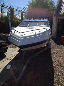 Four Winns Sundowner 195 Stern Drive Power Boat