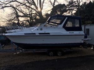 BOAT FAIRLINE TWIN ENGINE CRUISER