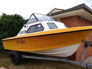 Fibreglass boat 15 ft needs work