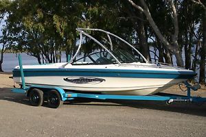 Malibu Sunsetter open bow ski boat. {like Mastercraft Nautique tige Centurion}