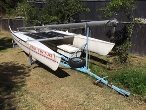 TORNADO CATAMARAN in GC ready to sail beach rollers trailer sail box all rigging