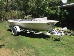 4.9 metre ski/speed boat inbuilt Holden 161 motor.