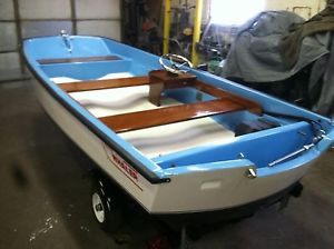 Boston Whaler  ,, 13 ft sport