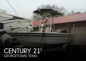 2004 Century 2101 CC Bay Boat