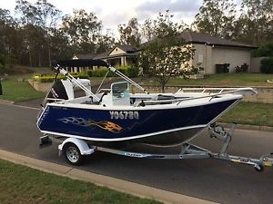2016 Formosa 455 Side Console with Suzuki DF70A Outboard - 6hrs use - Like New