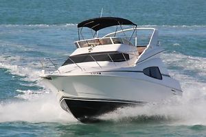 1999 Silverton Sportbridge 330